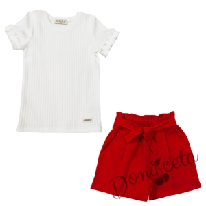 Комплект от къси панталонки в  червено и тениска в бяло с къс ръкав