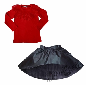 Комплект от блуза в червено с дантела и изрязана кожена пола в черно