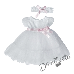 Официална детска рокля с дантела на точки и тюл в бяло с коланче от сатен в розово и лента за глава 43566987 1