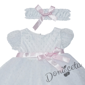 Официална детска рокля с дантела на точки и тюл в бяло с коланче от сатен в розово и лента за глава 43566987 2