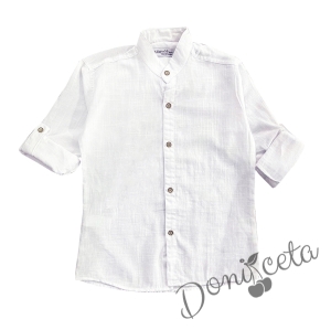 Комплект от изчистена риза в бяло и къси дънки в светлосиньо  2