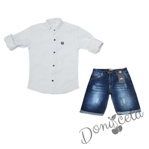 Комплект от риза в бяло с емблема и къси дънкови панталони в синьо
