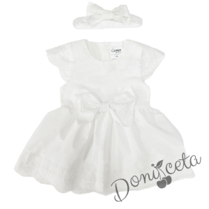 Официална детска рокля с дантела в бяло и лента за глава