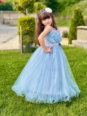 Официална детска дълга рокля Анджелина в светлосиньо с тюл без ръкав с пола обръч10