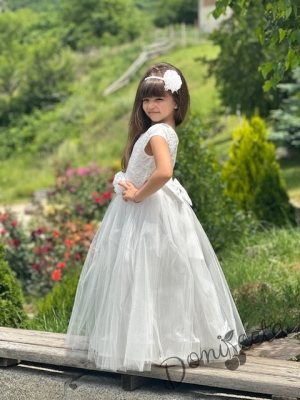 Официална дълга детска рокля в бяло от дантела и тюл за шаферка Криска
