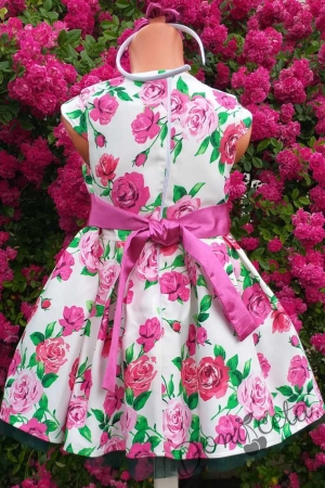 Официална детска рокля в бяло на рози и клан в розово 297 РРС 2