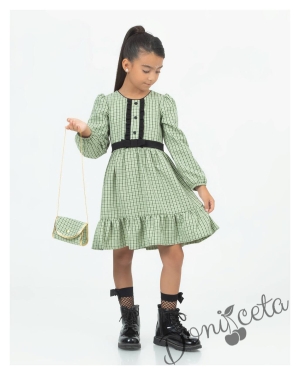Детска рокля в зелено каре с чантичка 