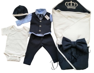 Луксозен бебешки комплект за изписване за момче с костюм и елек в тъмносиньо 1