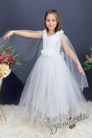Официална дълга детска рокля от тюл Денис с 3D цветя и елементи в горната част и тюлени воали в бяло 1