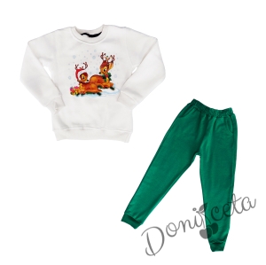 Ватиран коледен детски комплект с панталон в зелено и блуза в бяло с две еленчета 1