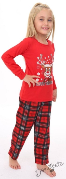 Коледна детска пижама в червено с дълъг ръкав с еленче с надпис и долнище в каре