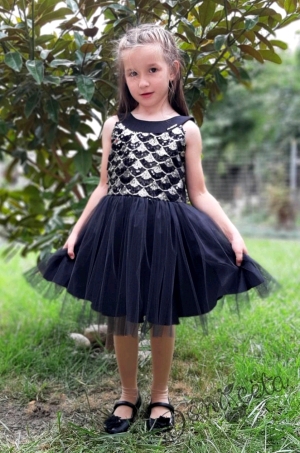 Детска официална рокля с къс ръкав с черно с пайети Карън