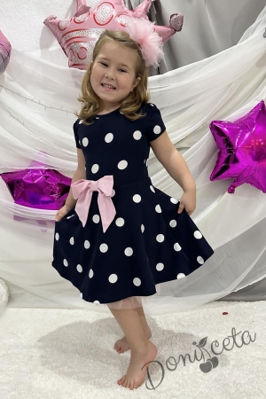 Официална/ежедневна детска рокля в тъмносиньо на бели точки с розова панделка