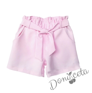 Комплект от къси панталонки в розово и туника в бяло с цветя 3