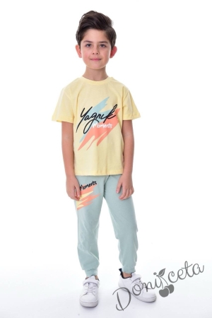 Комплект за момче от тениска в жълто и панталон в синьо с напис 1