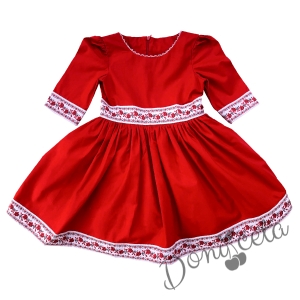 Детска рокля в червено с фолклорни/етно мотиви тип носия и диадема 2