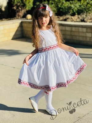 Детска народна носия рокля в бяло без ръкав с фолклорни/етно мотиви13