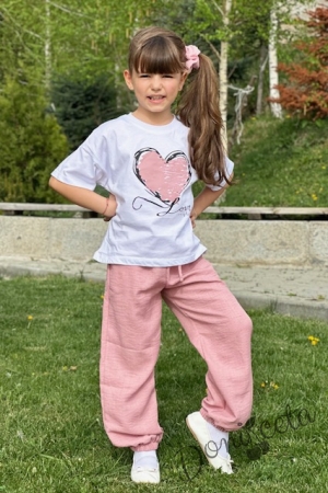 Детски комплект за момиче от тениска в бяло със сърце и панталонче в пепел от рози6