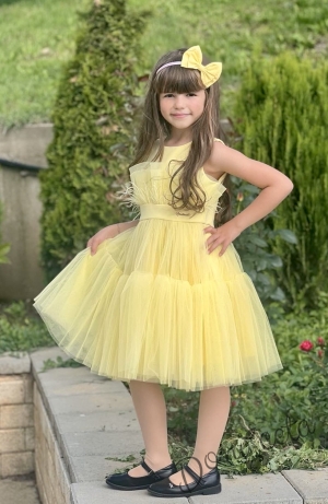 Празнична детска рокля без ръкав с богат тюл и пера в жълто Анелия15