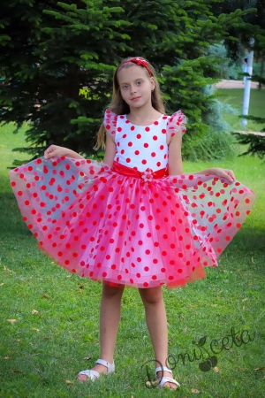 Girls dress with lace and tulle 