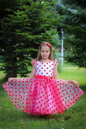 Girls dress with lace and tulle 